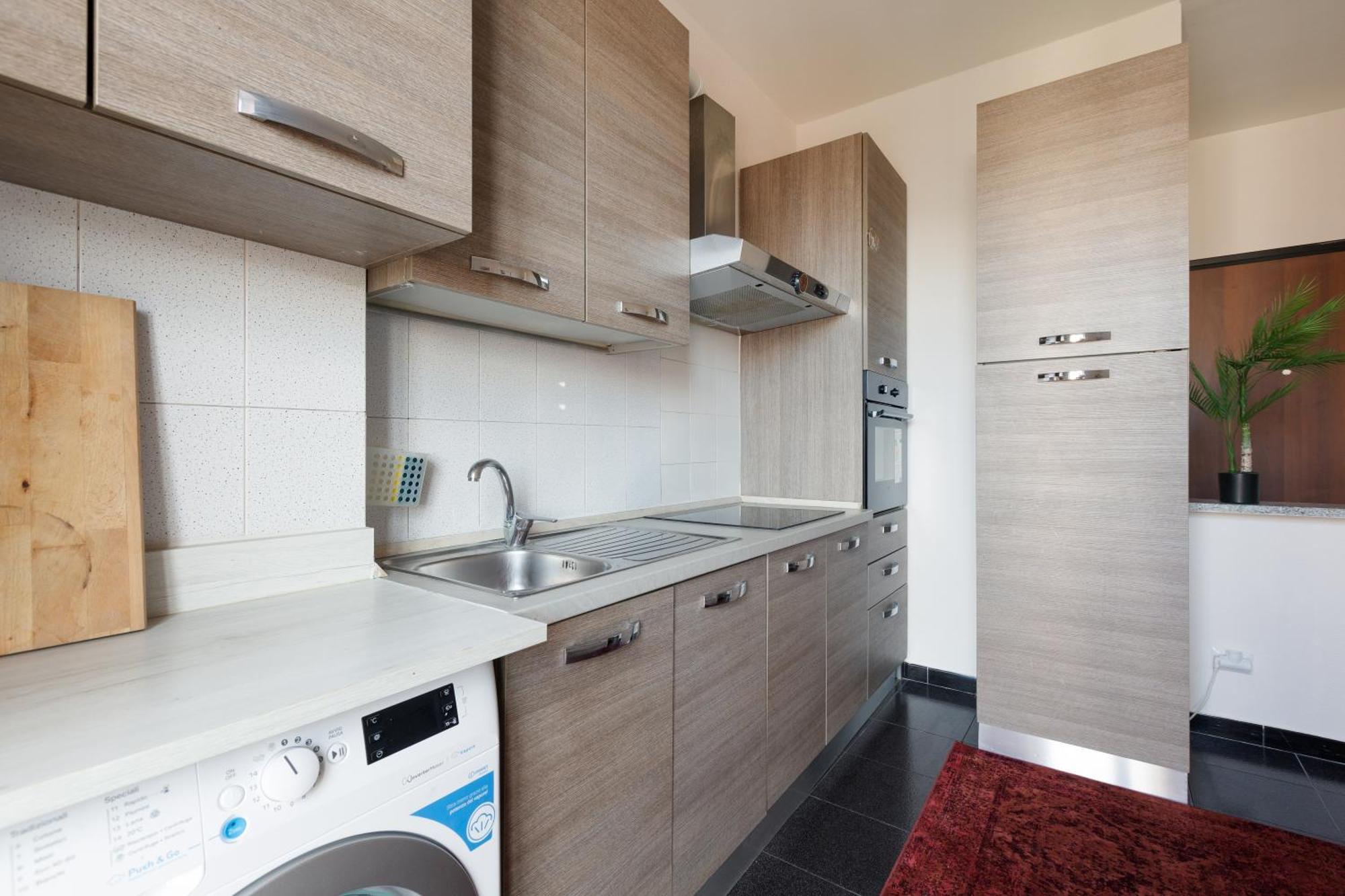 Apartment Corvetto M3 - Comfy Apt. With Balcony! Milan